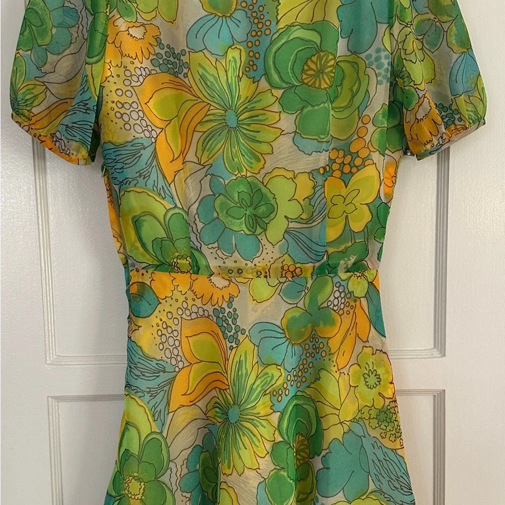 Retro Floral Dress - Picture 2 of 3